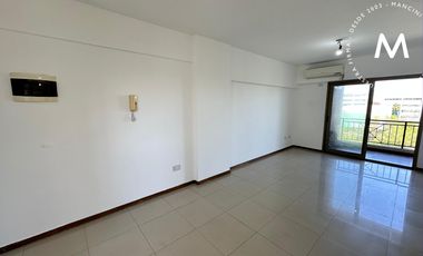 Departamento de 2 ambientes con cochera - Villa Ballester Centro