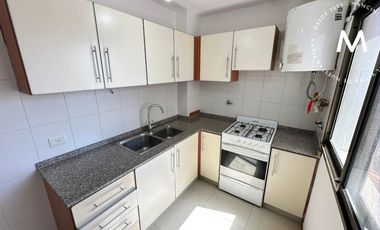Departamento de 2 ambientes con cochera - Villa Ballester Centro