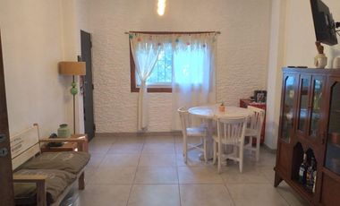 PH 3 ambientes con patio, muy buen estado