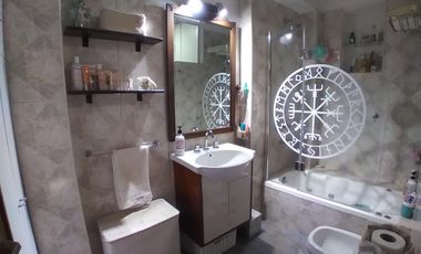 PH 3 ambientes con patio, muy buen estado