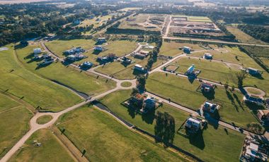 VENTA | LOTE CASONAS DEL HARAS | LOMADA