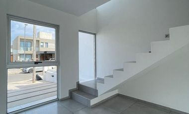 VENTA EXCELENTES DUPLEX BARRIO NOBU TOWN (DOCTA)