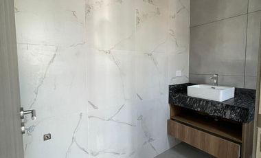 VENTA EXCELENTES DUPLEX BARRIO NOBU TOWN (DOCTA)