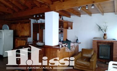 Chalet en Muy Buena Ubicación- Adrogue