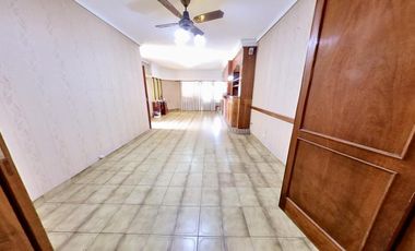 Chalet en Muy Buena Ubicación- Adrogue