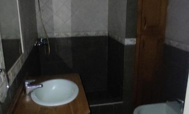 CHALET EN PH A MTS DE BYNNON Y A 3 CUADRAS DE LA ESTACION DE MARMOL