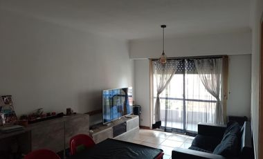 Departamento de tres ambientes a la venta en Torres Coto Sarandi