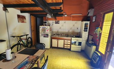 Amplio P.H. Tipo Casa en Planta Baja / Lanus Oeste