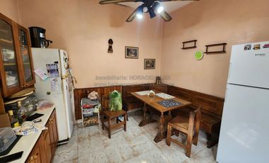 Amplio P.H. Tipo Casa en Planta Baja / Lanus Oeste