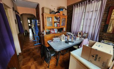 Amplio P.H. Tipo Casa en Planta Baja / Lanus Oeste