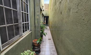 Amplio P.H. Tipo Casa en Planta Baja / Lanus Oeste