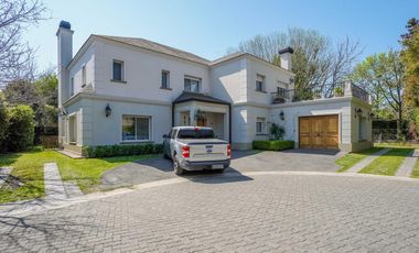 CASA EN VENTA EN BARRIO CERRADO IBERA EN LA HORQUETA