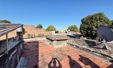 2 departamentos + 1 galpón en VENTA, Bolivia al 1500, barrio Villa Urquiza, SMT. Ideal INVERSORES!