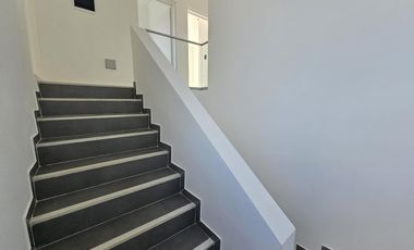 Casa en venta en B°C° San Pablo- Pilar . 4 habitaciones    Escritorio . A estrenar