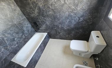 Casa en venta en B°C° San Pablo- Pilar . 4 habitaciones    Escritorio . A estrenar