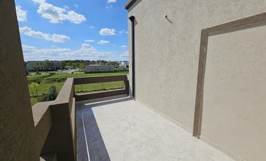 Casa en venta en B°C° San Pablo- Pilar . 4 habitaciones    Escritorio . A estrenar