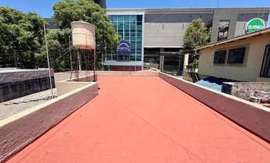 Casa de dos dormitorios con patio y terraza