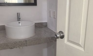 CASA  DE UN SOLO NIVEL EN RENTA CERCA DEL ADO