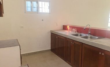 CASA  DE UN SOLO NIVEL EN RENTA CERCA DEL ADO