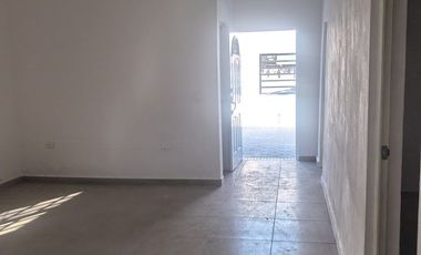 CASA  DE UN SOLO NIVEL EN RENTA CERCA DEL ADO