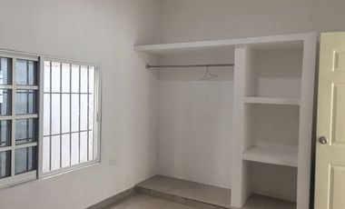 CASA  DE UN SOLO NIVEL EN RENTA CERCA DEL ADO