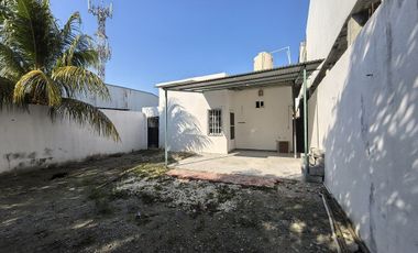CASA  DE UN SOLO NIVEL EN RENTA CERCA DEL ADO