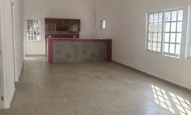 CASA  DE UN SOLO NIVEL EN RENTA CERCA DEL ADO