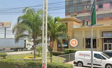 BODEGA/ Excelente Ubicación Av.5 Febrero