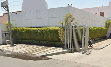 BODEGA/ Excelente Ubicación Av.5 Febrero