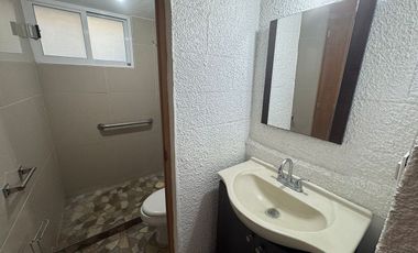 CASA EN RENTA DE UNA PLANTA, EN VIVEROS DEL VALLE, TLALNEPANTA, EDO. MÉXICO