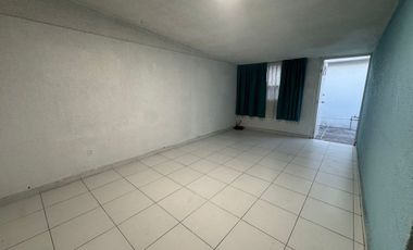 CASA EN RENTA DE UNA PLANTA, EN VIVEROS DEL VALLE, TLALNEPANTA, EDO. MÉXICO