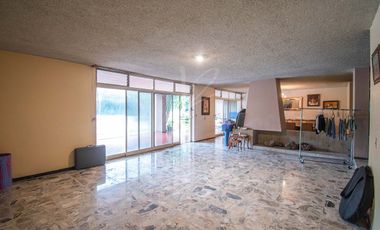 CASA EN VENTA EN JARDINES DEL BOSQUE