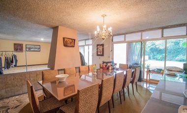 CASA EN VENTA EN JARDINES DEL BOSQUE