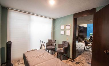 CASA EN VENTA EN JARDINES DEL BOSQUE