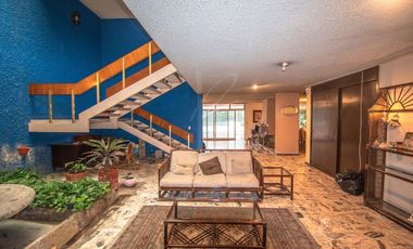 CASA EN VENTA EN JARDINES DEL BOSQUE