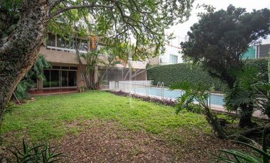 CASA EN VENTA EN JARDINES DEL BOSQUE