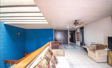 CASA EN VENTA EN JARDINES DEL BOSQUE