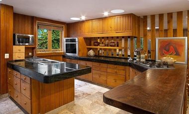 A stunning residence in Poktapok, an oasis in the heart of the Hotel Zone.