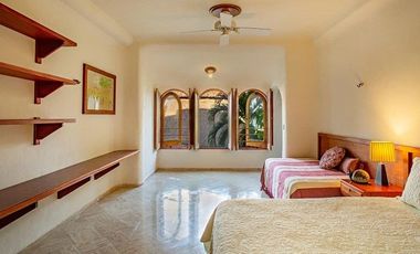 A stunning residence in Poktapok, an oasis in the heart of the Hotel Zone.