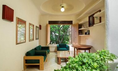 A stunning residence in Poktapok, an oasis in the heart of the Hotel Zone.