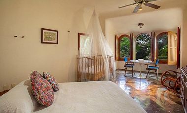 A stunning residence in Poktapok, an oasis in the heart of the Hotel Zone.