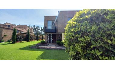 Venta de Casa Campestre en Club House $ 1.500.000.000