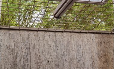 SE ARRIENDA ESPECTACULAR CASA EN PROVENZA