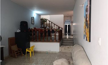 SE ARRIENDA ESPECTACULAR CASA EN PROVENZA