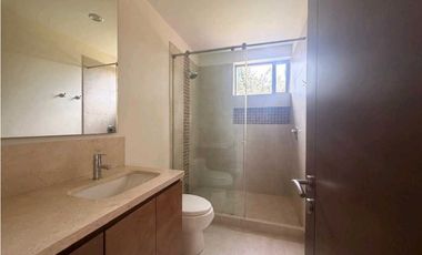 ARRIENDO CASA CAMPESTRE  UNIFAMILIAR  DE DOS NIVELES  VIA GUAYMARAL