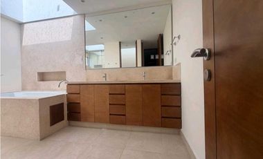 ARRIENDO CASA CAMPESTRE  UNIFAMILIAR  DE DOS NIVELES  VIA GUAYMARAL