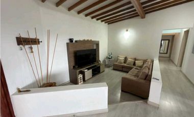 VENTA DE CASA DOBLE EN EL ESCOBERO, PARTE ALTA.