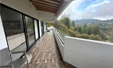 VENTA DE CASA DOBLE EN EL ESCOBERO, PARTE ALTA.