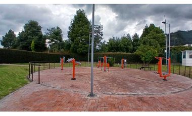 VENDO CASA  BIFAMILIAR DE DOS NIVELES EN CAJICA