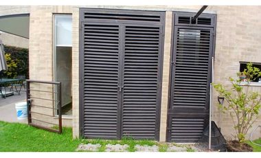 VENDO CASA  BIFAMILIAR DE DOS NIVELES EN CAJICA